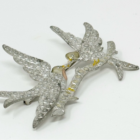 Vintage 1941 Hello Brilliant Stamped Pot Metal Two Birds Brooch - Picture 4 of 9